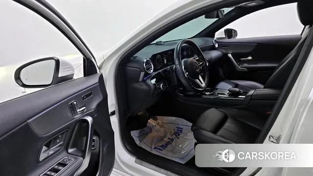 Mercedes-Benz A-Class W177 id 3529975 из Кореи 20