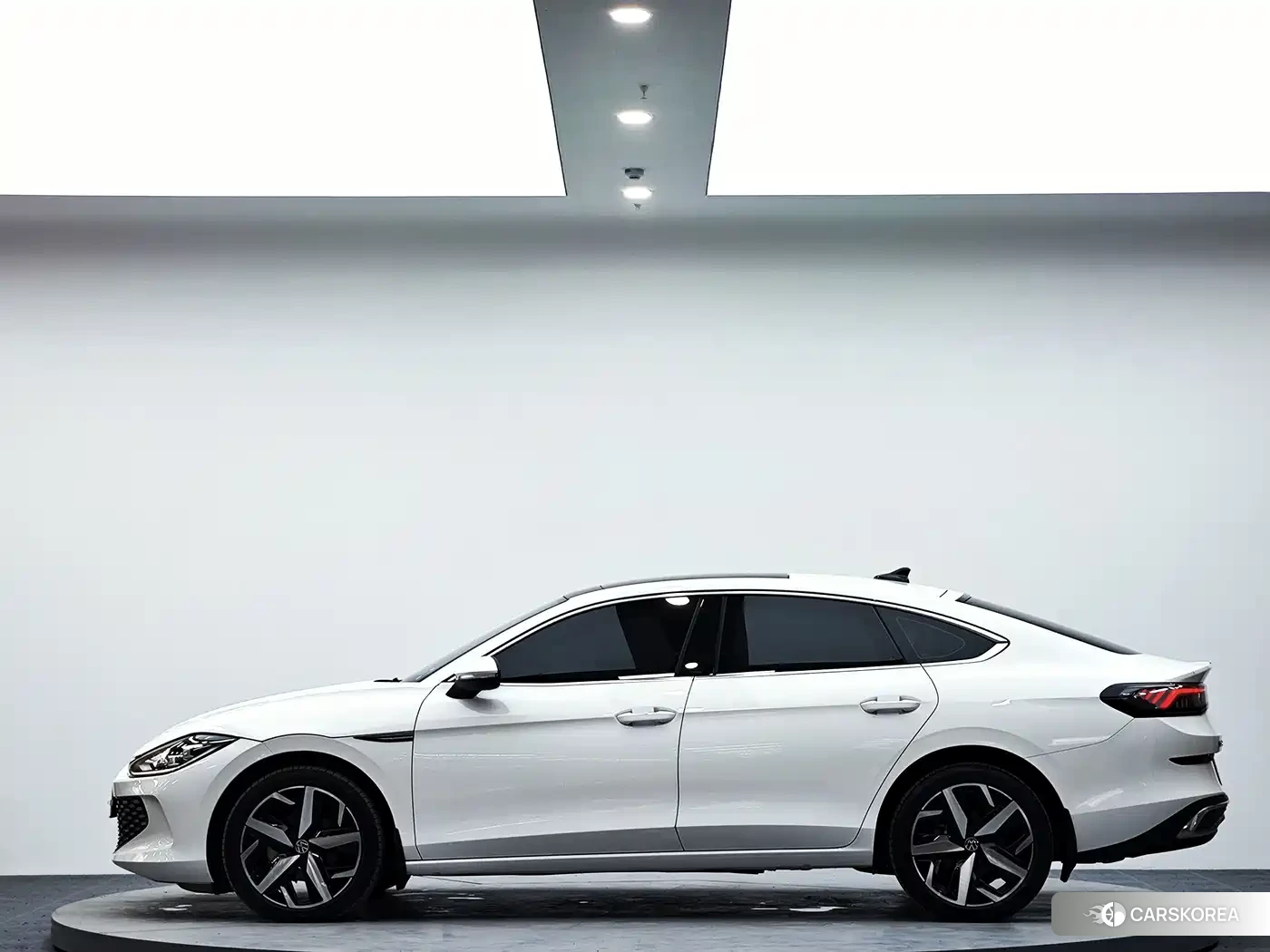 Volkswagen Lamando id 4654506 из Китая 19