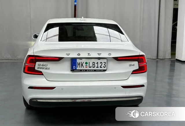Volvo S60 id 4216208 из Китая 10