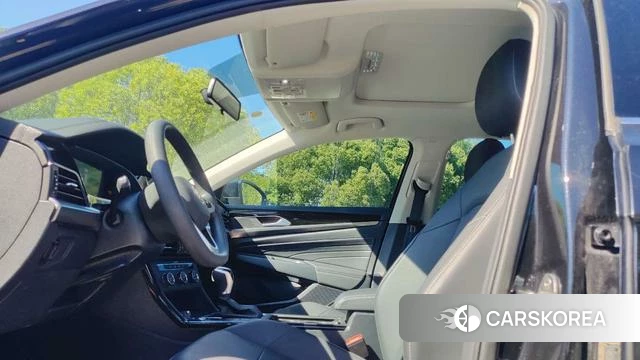 Volkswagen Passat id 4297361 из Китая 14