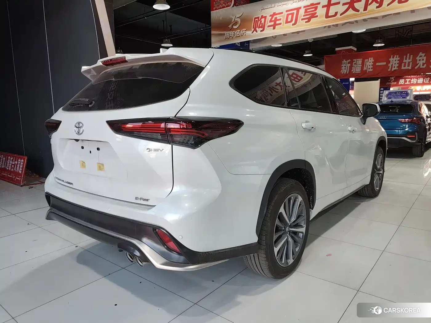 Toyota Crown id 4545910 из Китая 17