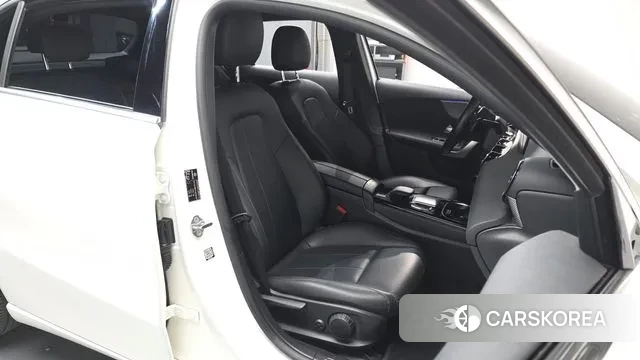 Mercedes-Benz A-Class W177 id 3378203 из Кореи 20