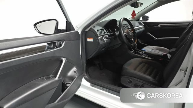 Volkswagen The New Passat id 3942860 из Кореи 20