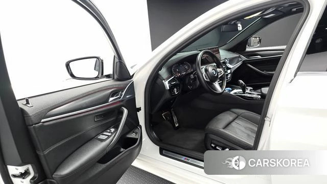 BMW 5 Series (G30) id 4848120 из Кореи 20