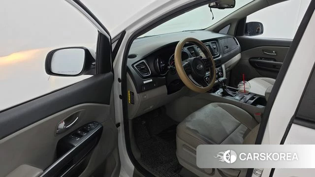 Kia All New Carnival id 4718079 из Кореи 20