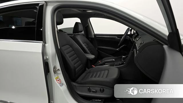 Volkswagen The New Passat id 3820908 из Кореи 20