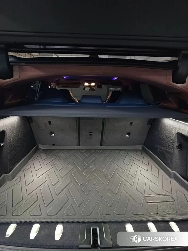 BMW XM (G09) id 3858335 из Кореи 11