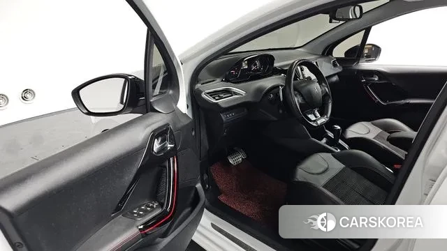 Peugeot 208 id 3718755 из Кореи 21