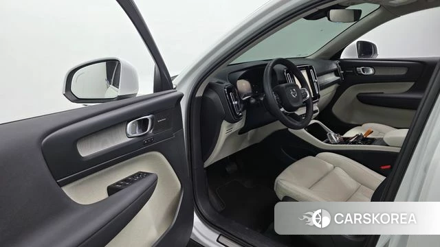Volvo XC40 id 4408695 из Кореи 33