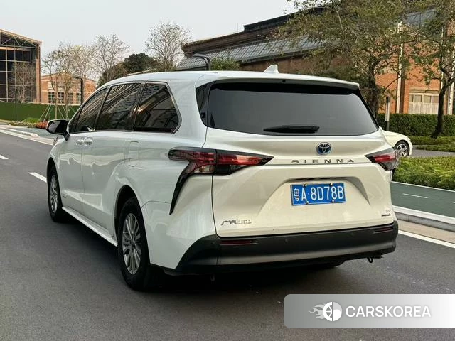 Toyota Saina id 4182698 из Китая 11