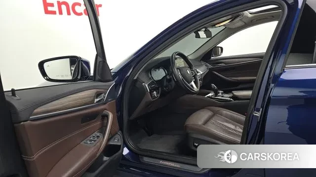 BMW 5 Series (G30) id 3598881 из Кореи 20