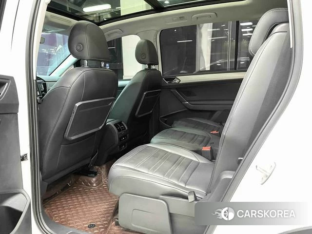 Volkswagen Touran L id 4353673 из Китая 19