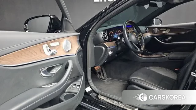 Mercedes-Benz E-Class W213 id 3702768 из Кореи 20