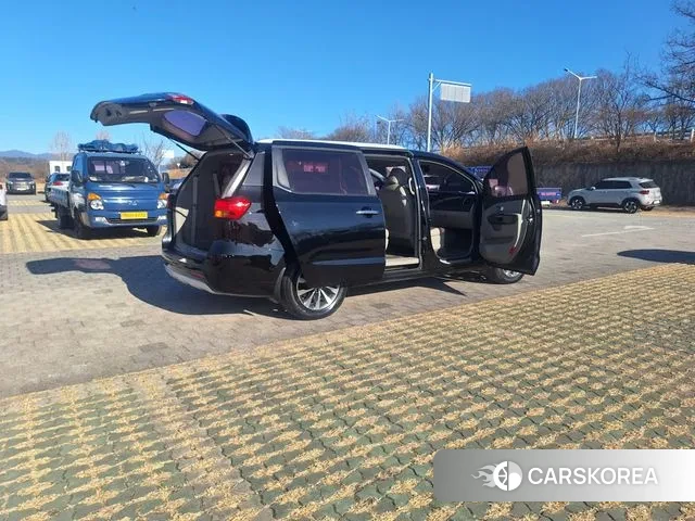 Kia All New Carnival id 3672904 из Кореи 20