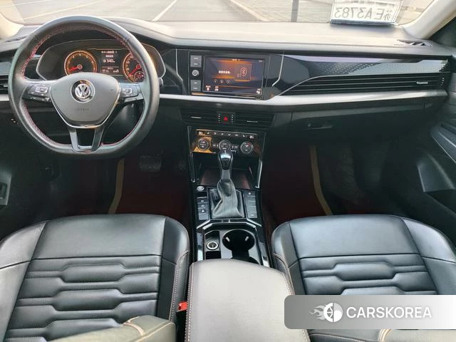 Volkswagen Passat id 4253811 из Китая 14