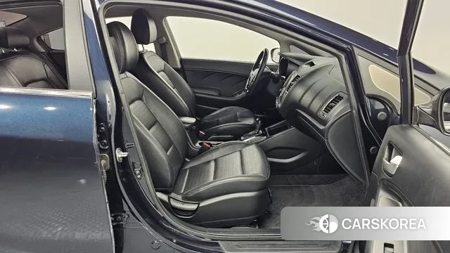 Kia The New K3 id 3297742 из Кореи 20