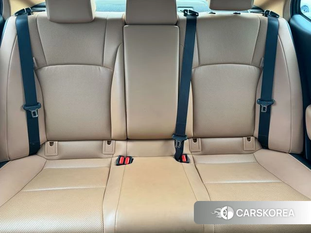Lexus ES id 4341833 из Китая 12