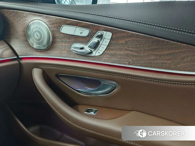 Mercedes-Benz E-class id 4277595 из Китая 25