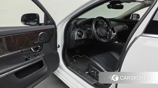 Jaguar All New XJ id 4620413 из Кореи 37