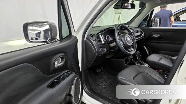 Jeep Renegade id 4377527 из Кореи 32