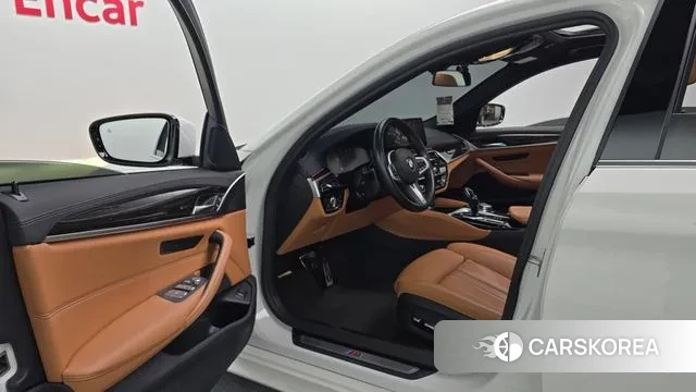 BMW 5 Series (G30) id 2894996 из Кореи 20