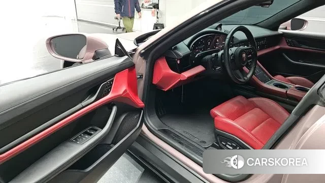 Porsche Taycan id 3599566 из Кореи 20