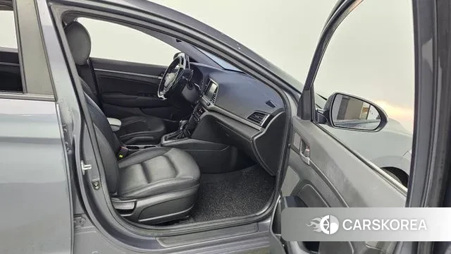 Hyundai Avante AD id 3728678 из Кореи 20