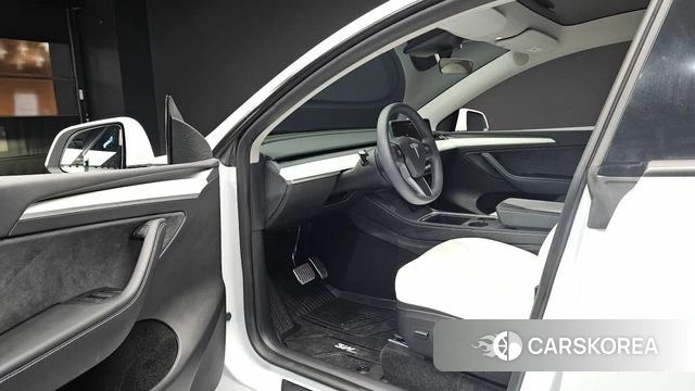 Tesla Model Y id 4863290 из Кореи 35