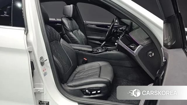 BMW 5 Series (G30) id 3058237 из Кореи 20