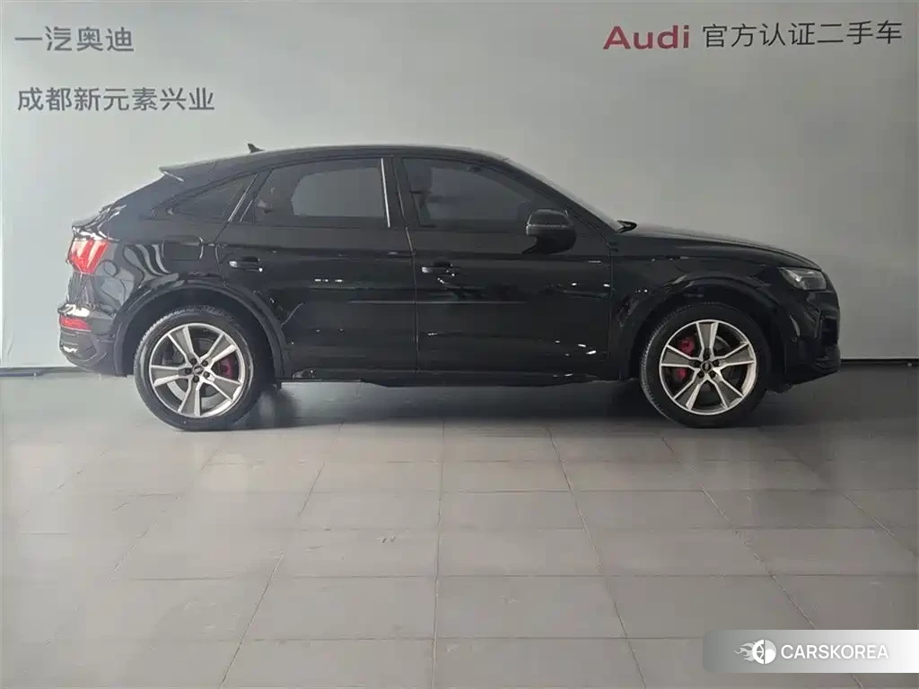 Audi Q5L id 4600630 из Китая 14
