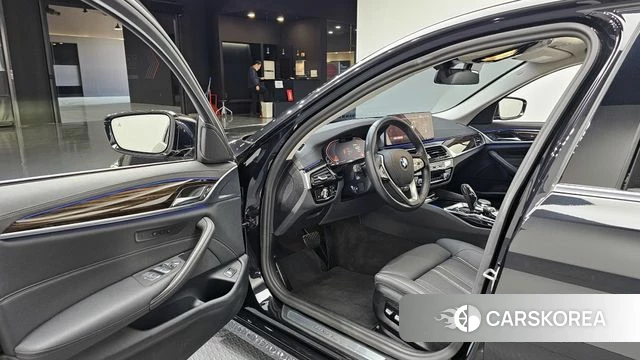 BMW 5 Series (G30) id 3953259 из Кореи 20