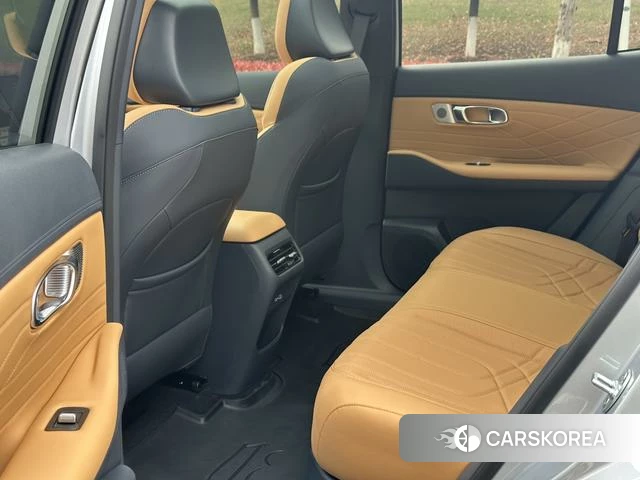 Geely Galaxy Galaxy Starship 7 EM-i id 3939333 из Китая 22