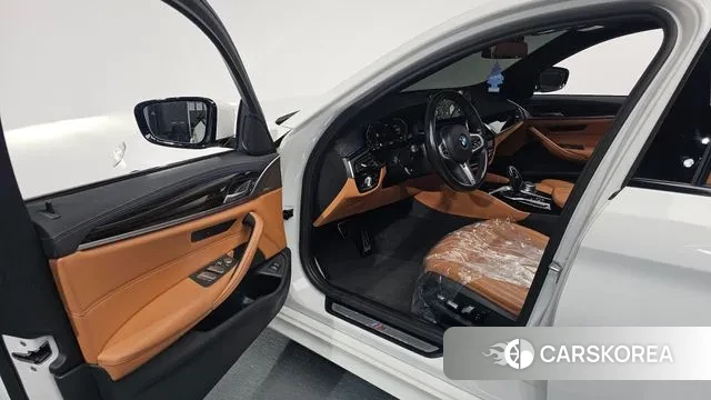 BMW 5 Series (G30) id 3601301 из Кореи 20