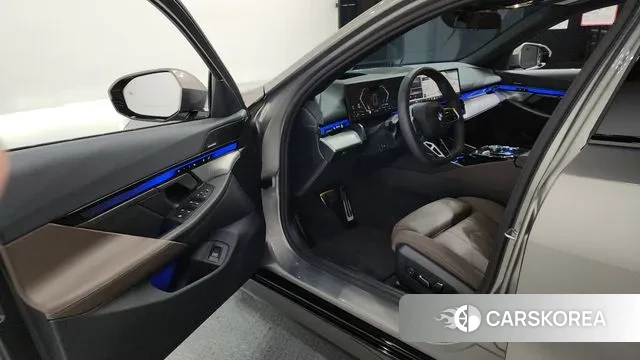 BMW 5 Series (G60) id 3087661 из Кореи 20