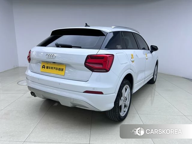 Audi Q2L id 3869616 из Китая 20