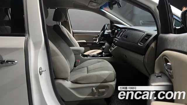 Kia The New Carnival id 2912591 из Кореи 20