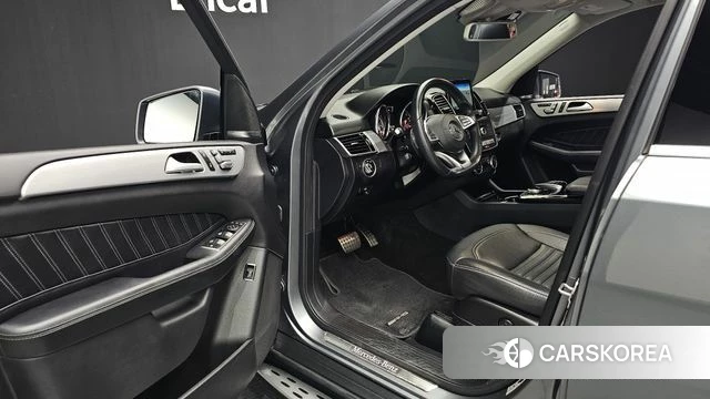Mercedes-Benz GLE - Class W166 id 4785829 из Кореи 39