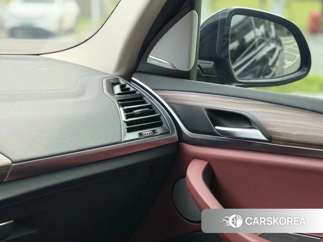 BMW X3 id 4353430 из Китая 18