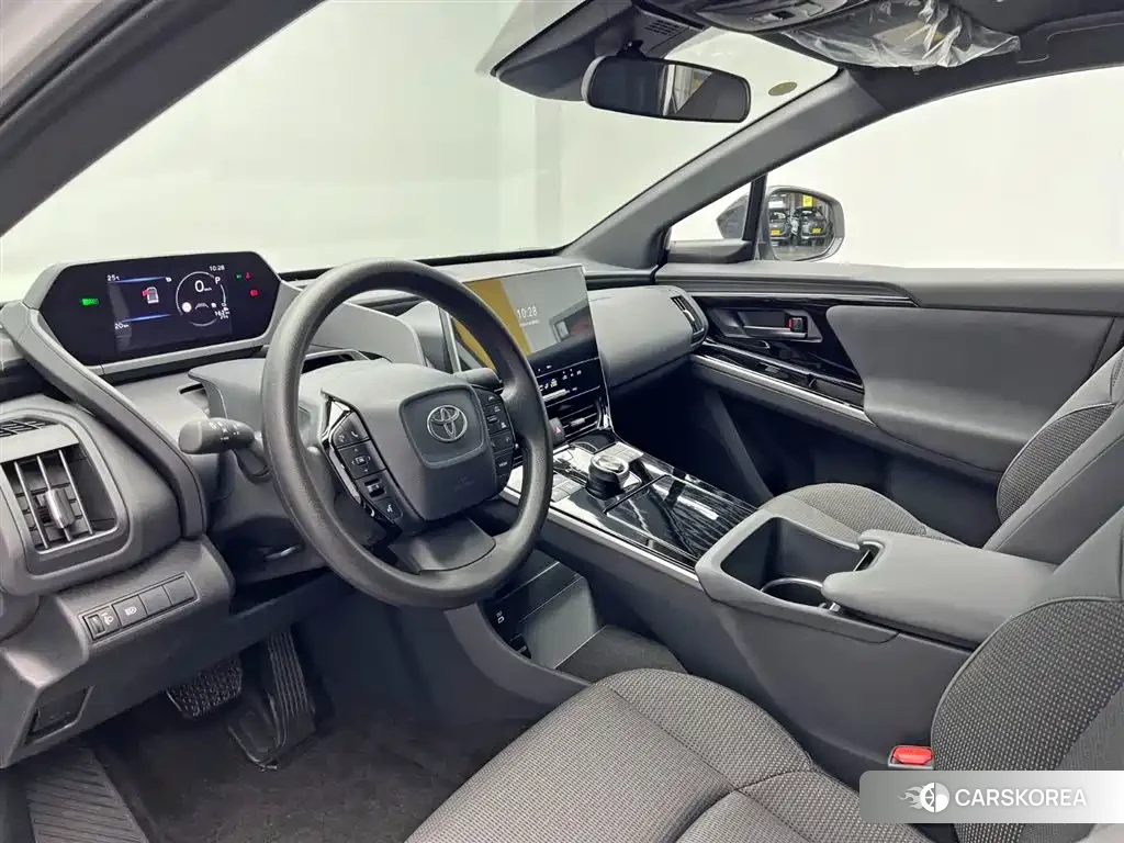 Toyota bZ4X id 4576793 из Китая 23