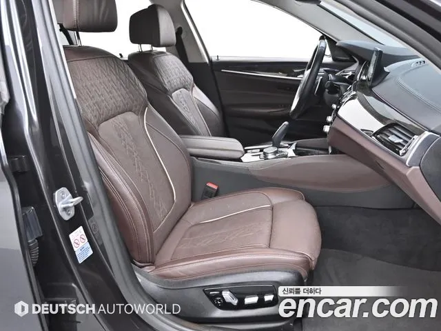 BMW 5 Series (G30) id 2697342 из Кореи 17