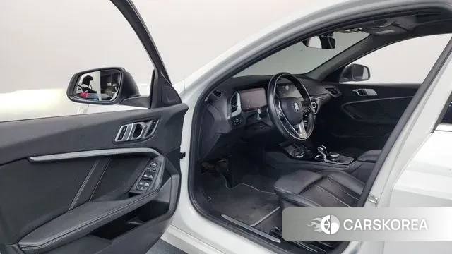 BMW 1 Series (F40) id 3550799 из Кореи 20