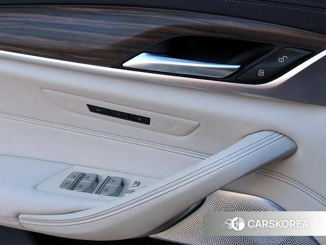 BMW 5 Series (G30) id 4642003 из Кореи 17