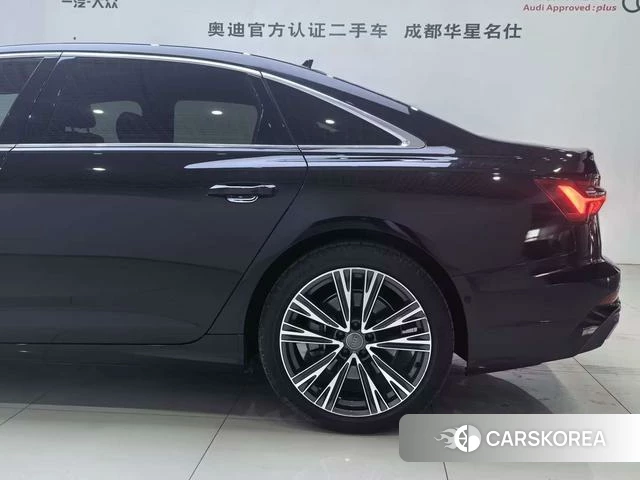 Audi A6L id 4207145 из Китая 17