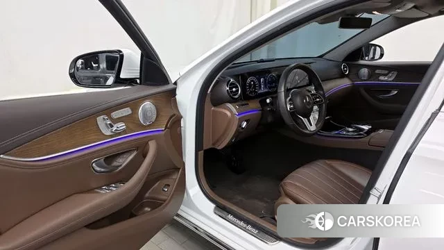 Mercedes-Benz E-Class W213 id 3677155 из Кореи 20