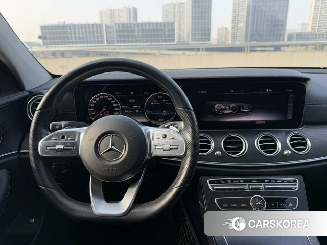 Mercedes-Benz E-class id 4254719 из Китая 16