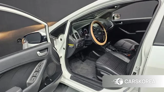 Kia The New K3 id 3455298 из Кореи 20