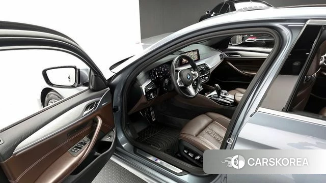 BMW 5 Series (G30) id 3905329 из Кореи 20