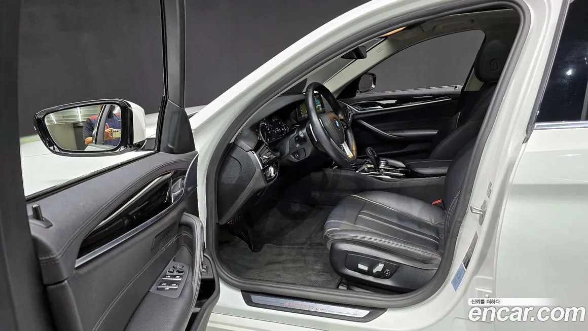 BMW 5 Series (G30) id 2069555 из Кореи 20