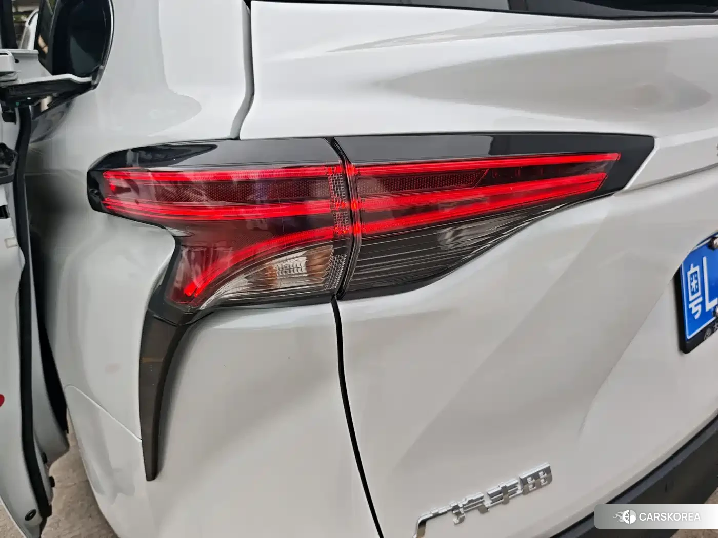 Toyota Sienna id 4538847 из Китая 25