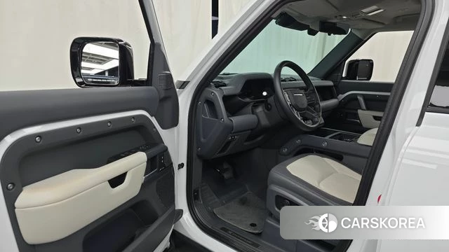 Land Rover Defender (L663) id 4442203 из Кореи 31